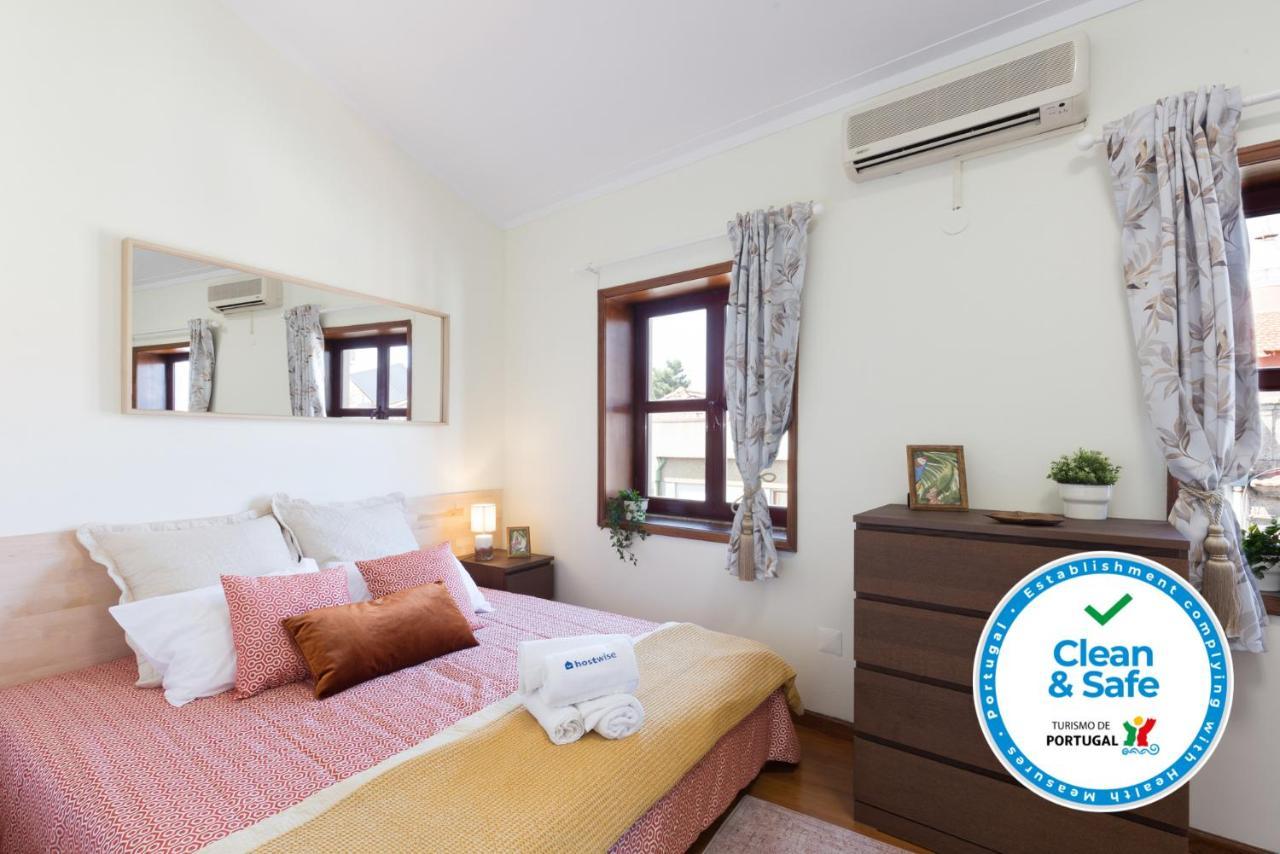 Cozy Sunny Flats By Hostwise Apartman Porto Kültér fotó