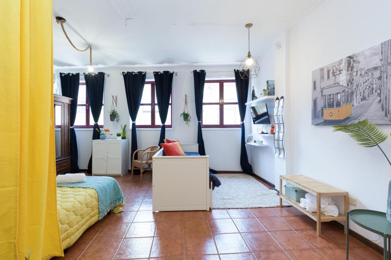 Cozy Sunny Flats By Hostwise Apartman Porto Kültér fotó