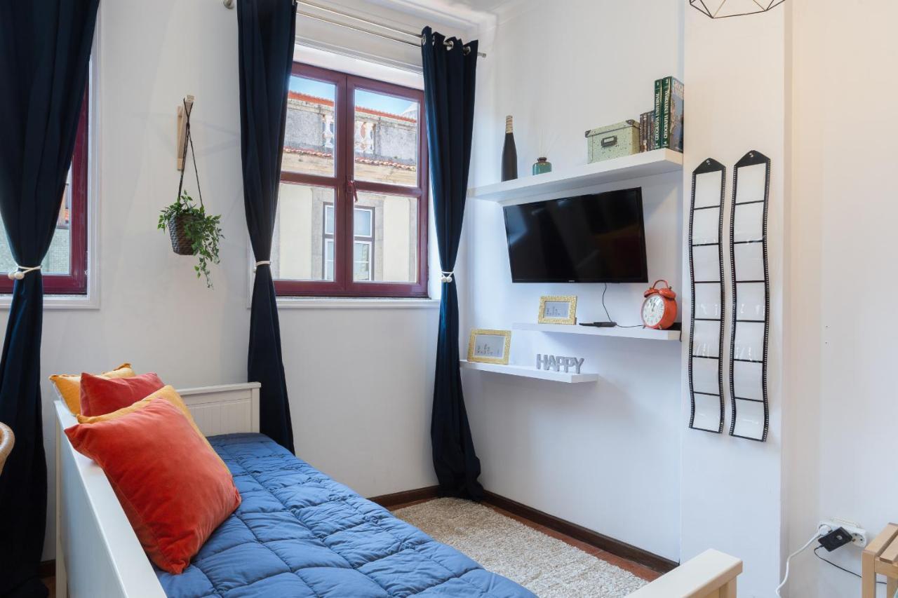 Cozy Sunny Flats By Hostwise Apartman Porto Kültér fotó