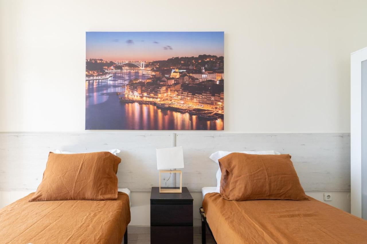 Cozy Sunny Flats By Hostwise Apartman Porto Kültér fotó