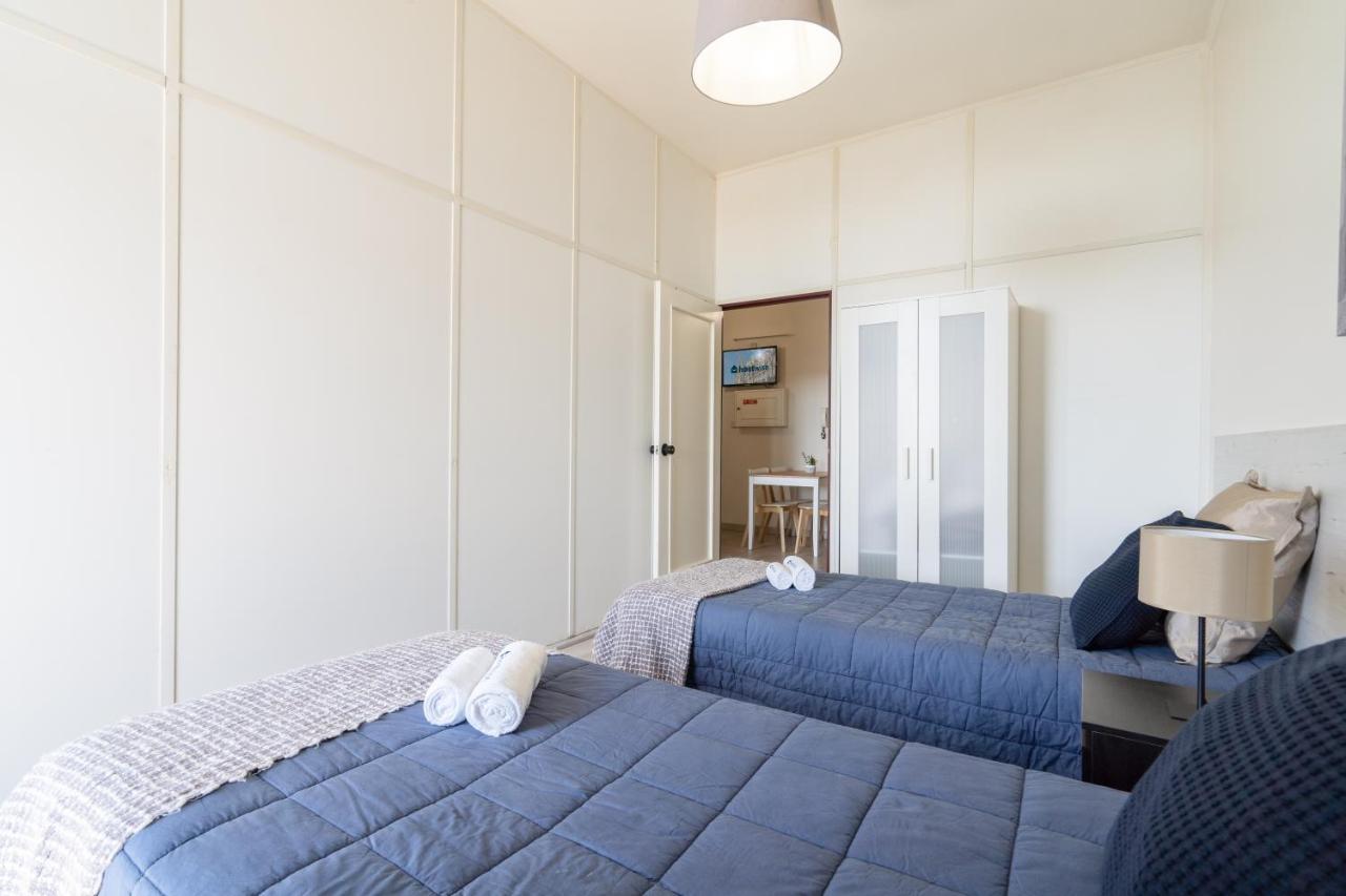 Cozy Sunny Flats By Hostwise Apartman Porto Kültér fotó