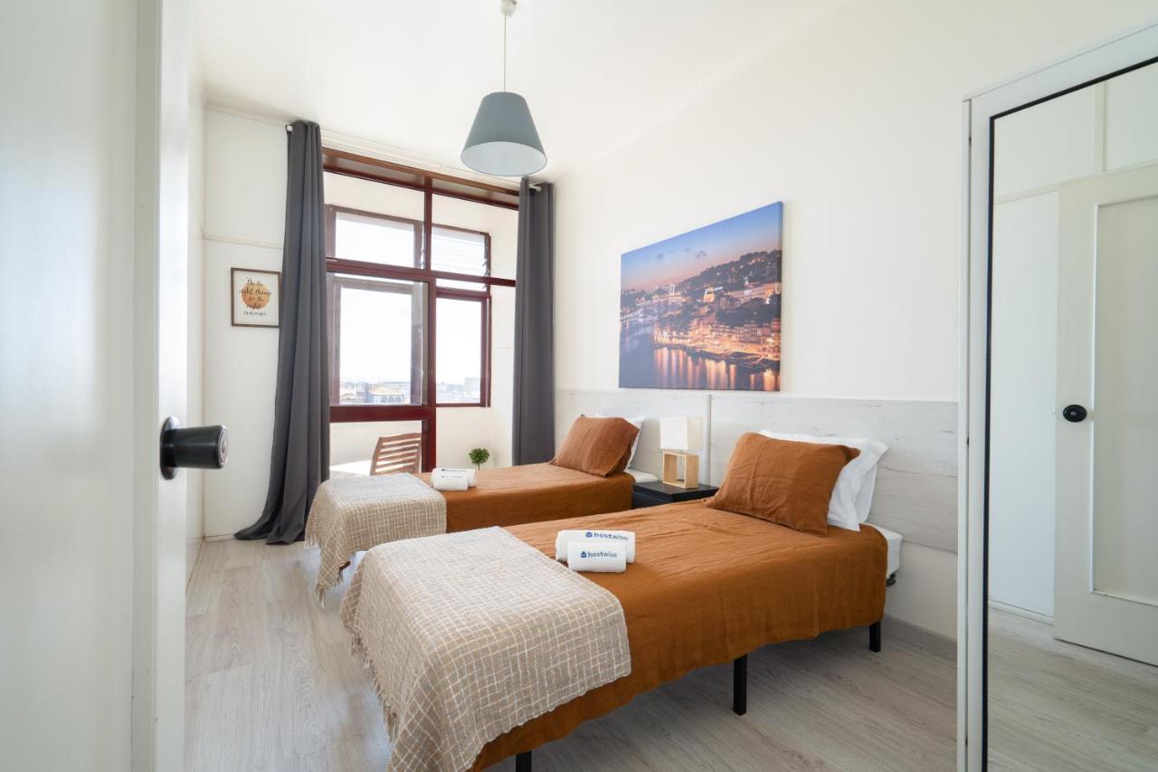 Cozy Sunny Flats By Hostwise Apartman Porto Kültér fotó