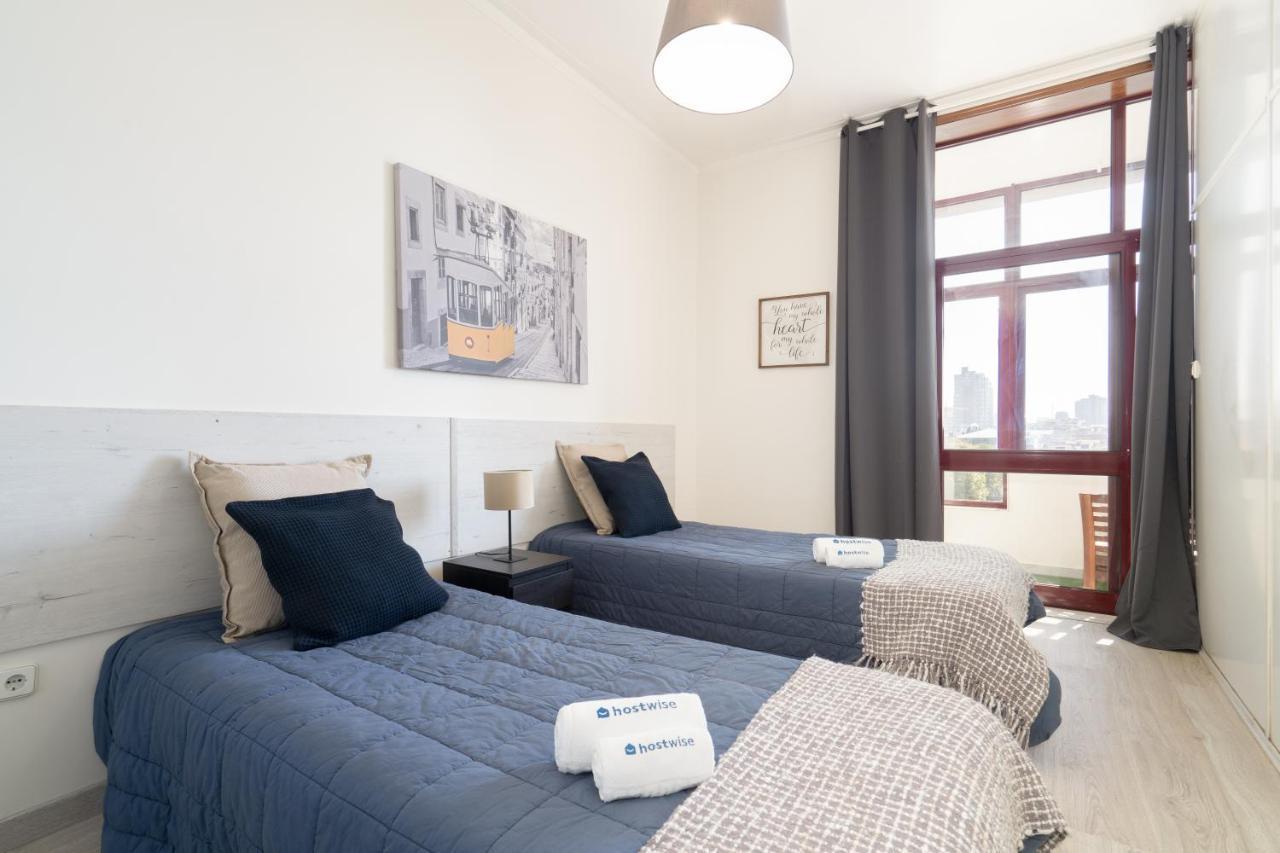 Cozy Sunny Flats By Hostwise Apartman Porto Kültér fotó