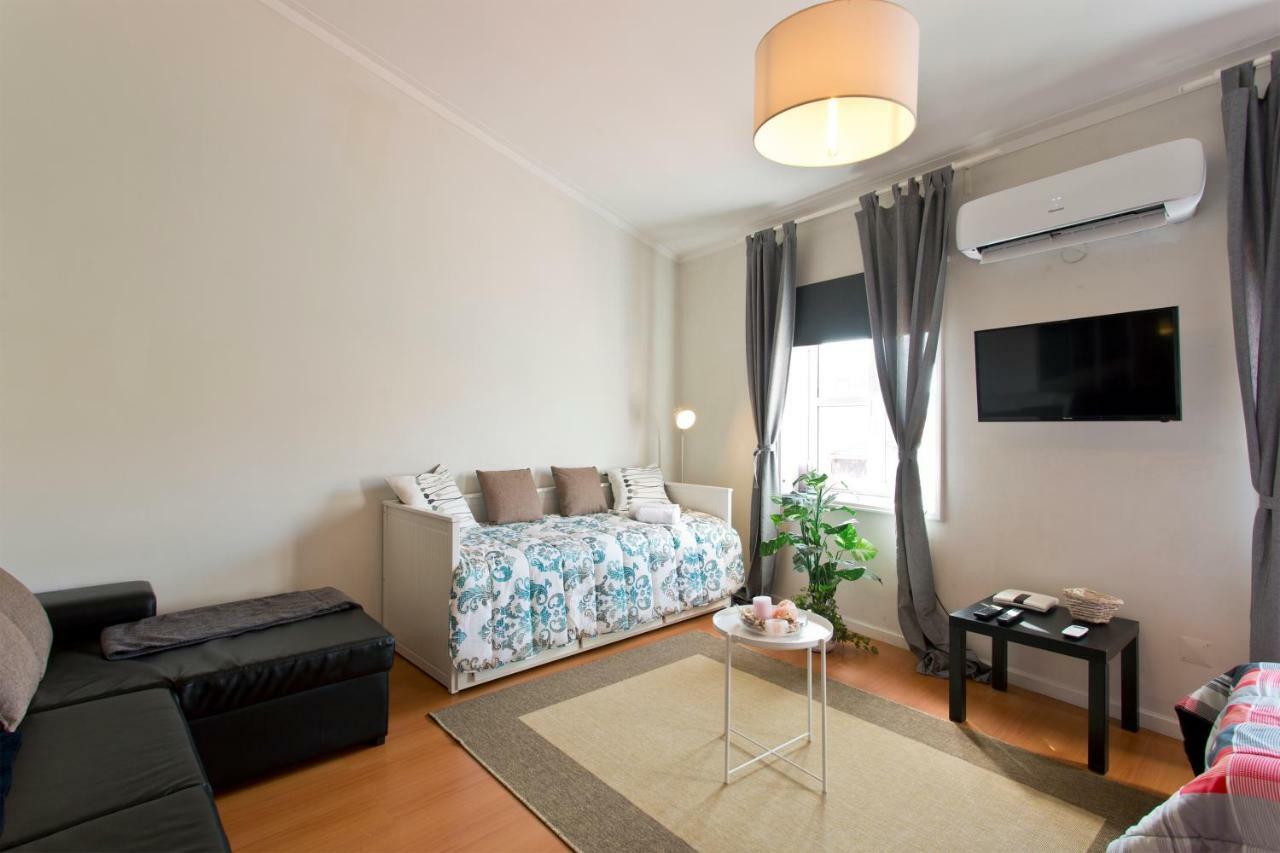 Cozy Sunny Flats By Hostwise Apartman Porto Kültér fotó