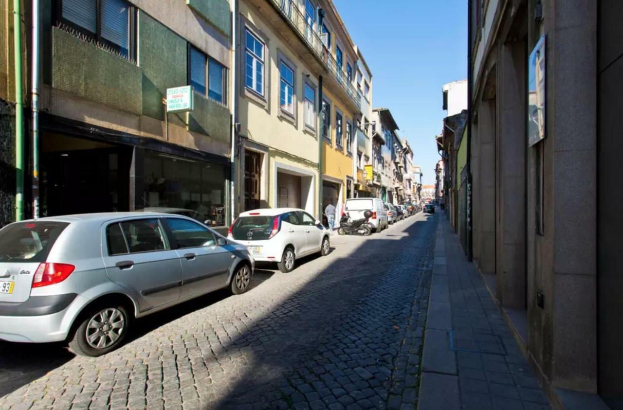 Cozy Sunny Flats By Hostwise Apartman Porto Kültér fotó