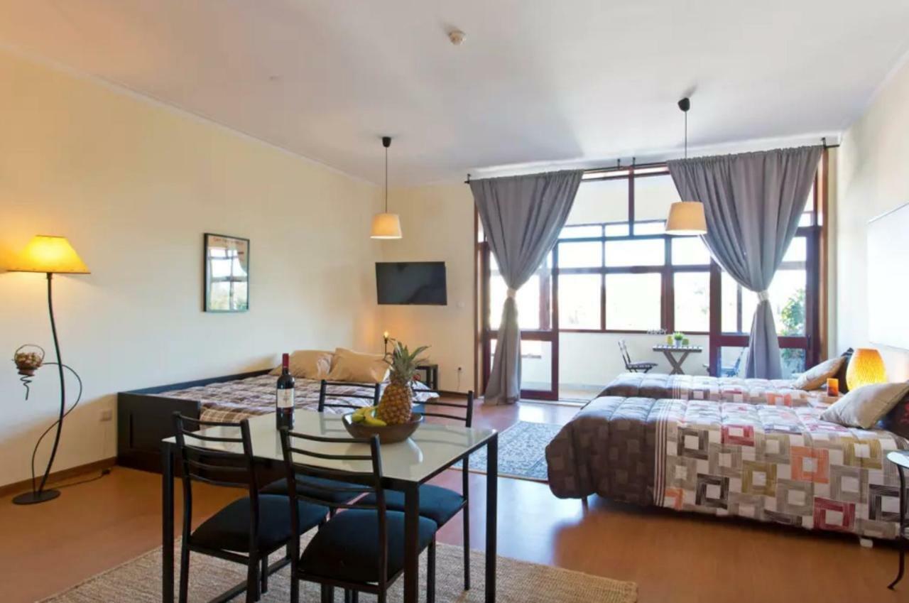 Cozy Sunny Flats By Hostwise Apartman Porto Kültér fotó
