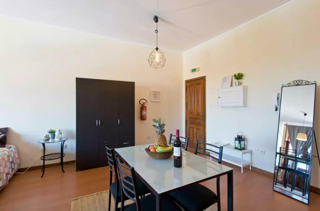Cozy Sunny Flats By Hostwise Apartman Porto Kültér fotó