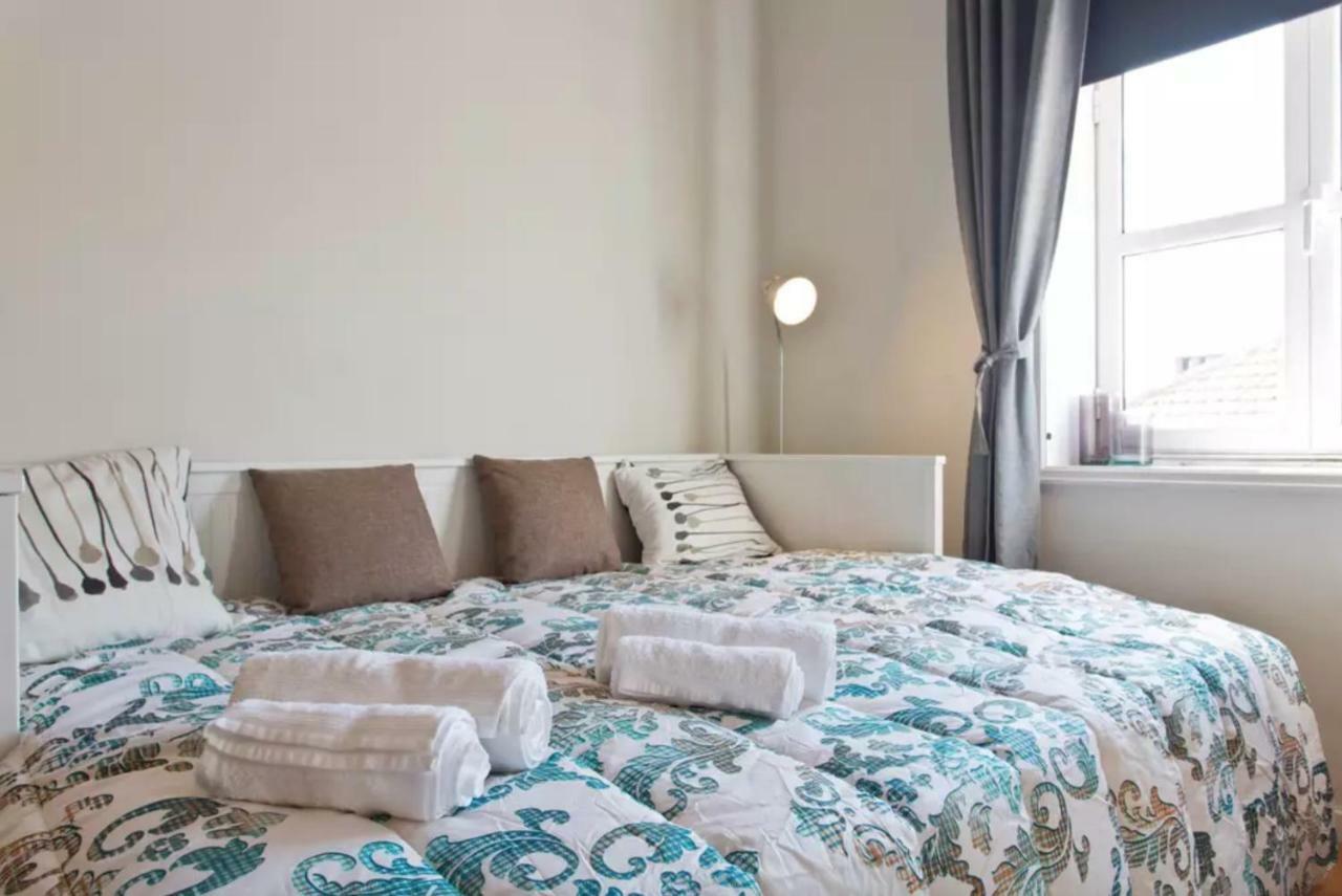 Cozy Sunny Flats By Hostwise Apartman Porto Kültér fotó
