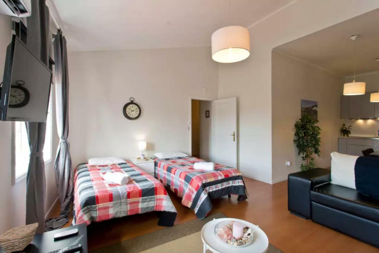 Cozy Sunny Flats By Hostwise Apartman Porto Kültér fotó