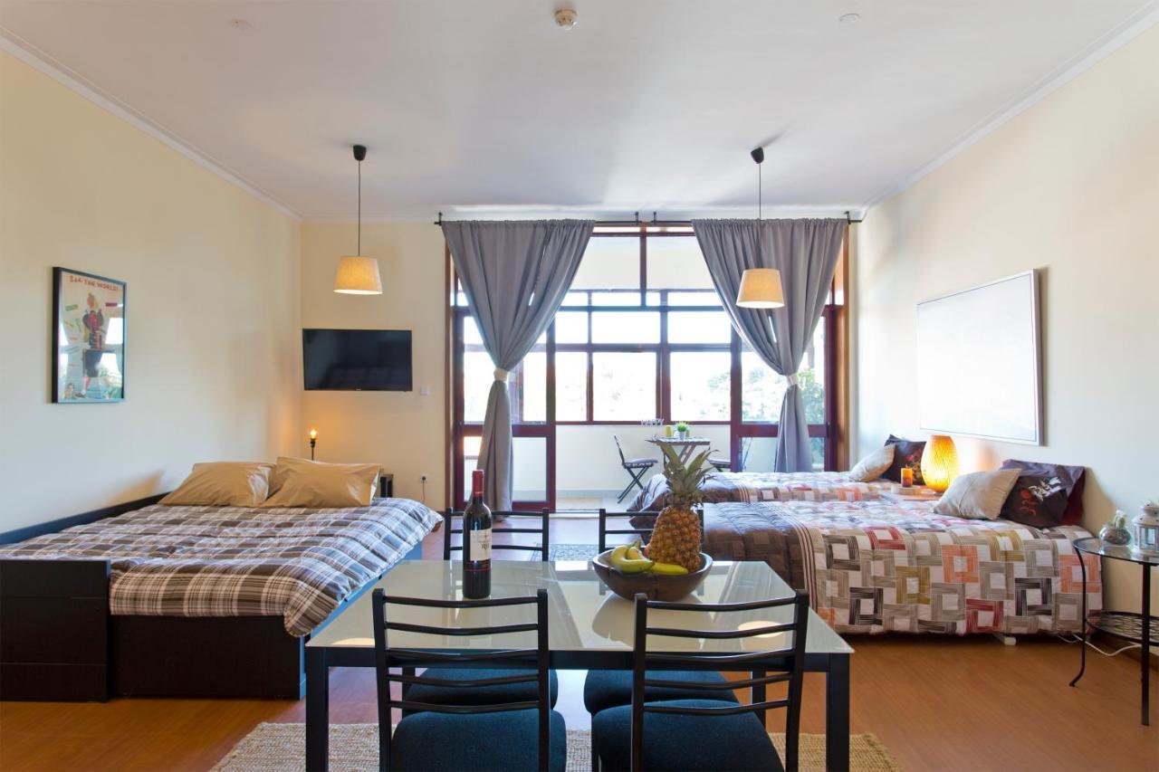 Cozy Sunny Flats By Hostwise Apartman Porto Kültér fotó